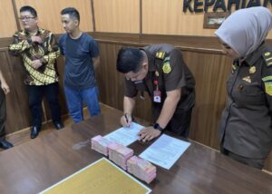 Korupsi Dana BOS, Tersangka AM Titipkan Uang Kerugian Negara Ke Kejari Kepahiang