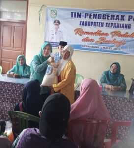 TP.PKK Kepahiang Beri Tali Asih, Ny.Emi Nurhayati : Semoga Bermanfaat TP.PKK Kepahiang Beri Tali Asih, Ny.Emi Nurhayati : Semoga Bermanfaat