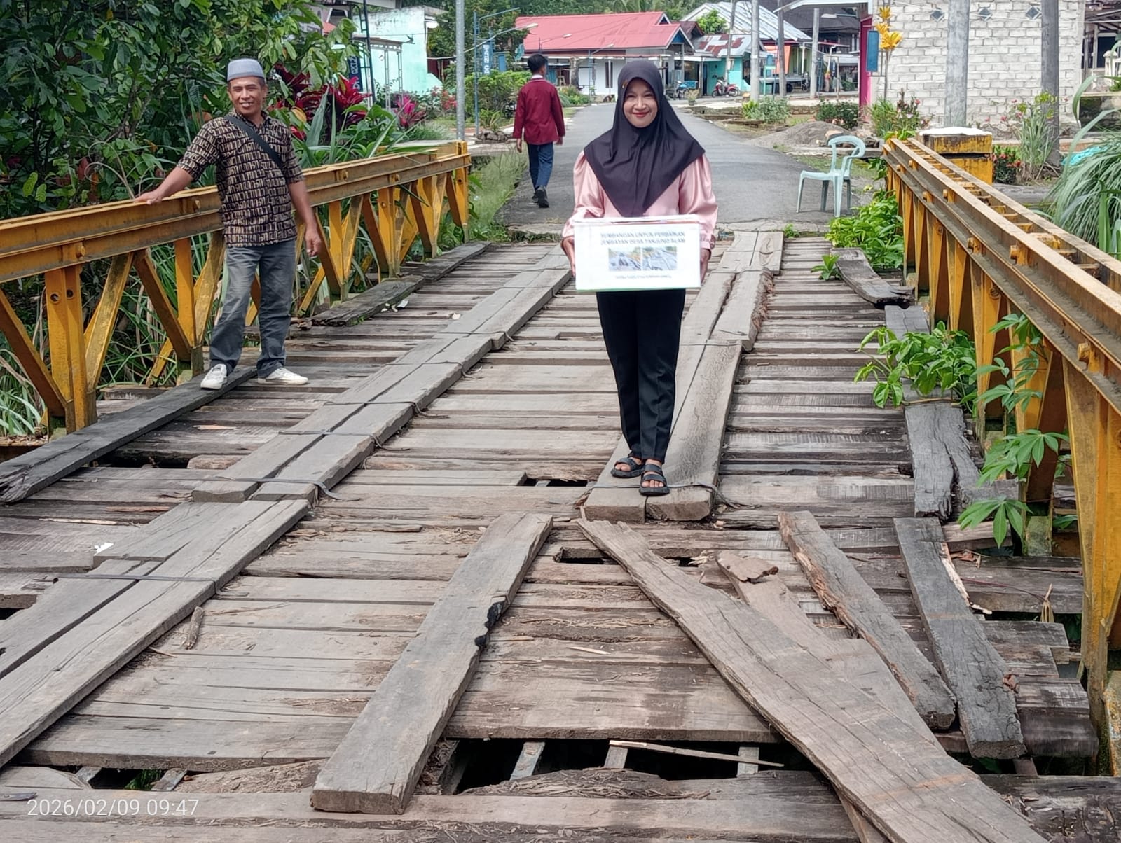 Jelang Ramadan, Warga Tanjung Alam Galang Dana Perbaikan Jembatan Darurat
