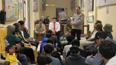 Berkumpul Hingga Larut Malam, Satreskrim Polres Kepahiang Beri Pembinaan Bersama Orang Tua Dan Tokoh Masyarakat Berkumpul Hingga Larut Malam, Satreskrim Polres Kepahiang Beri Pembinaan Bersama Orang Tua Dan Tokoh Masyarakat