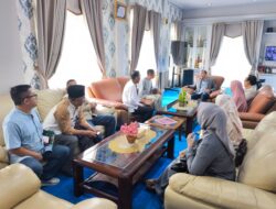 Bupati Kepahiang Serahkan Santunan Kematian BPJS Ke Ahli Waris Kepala Desa Permu