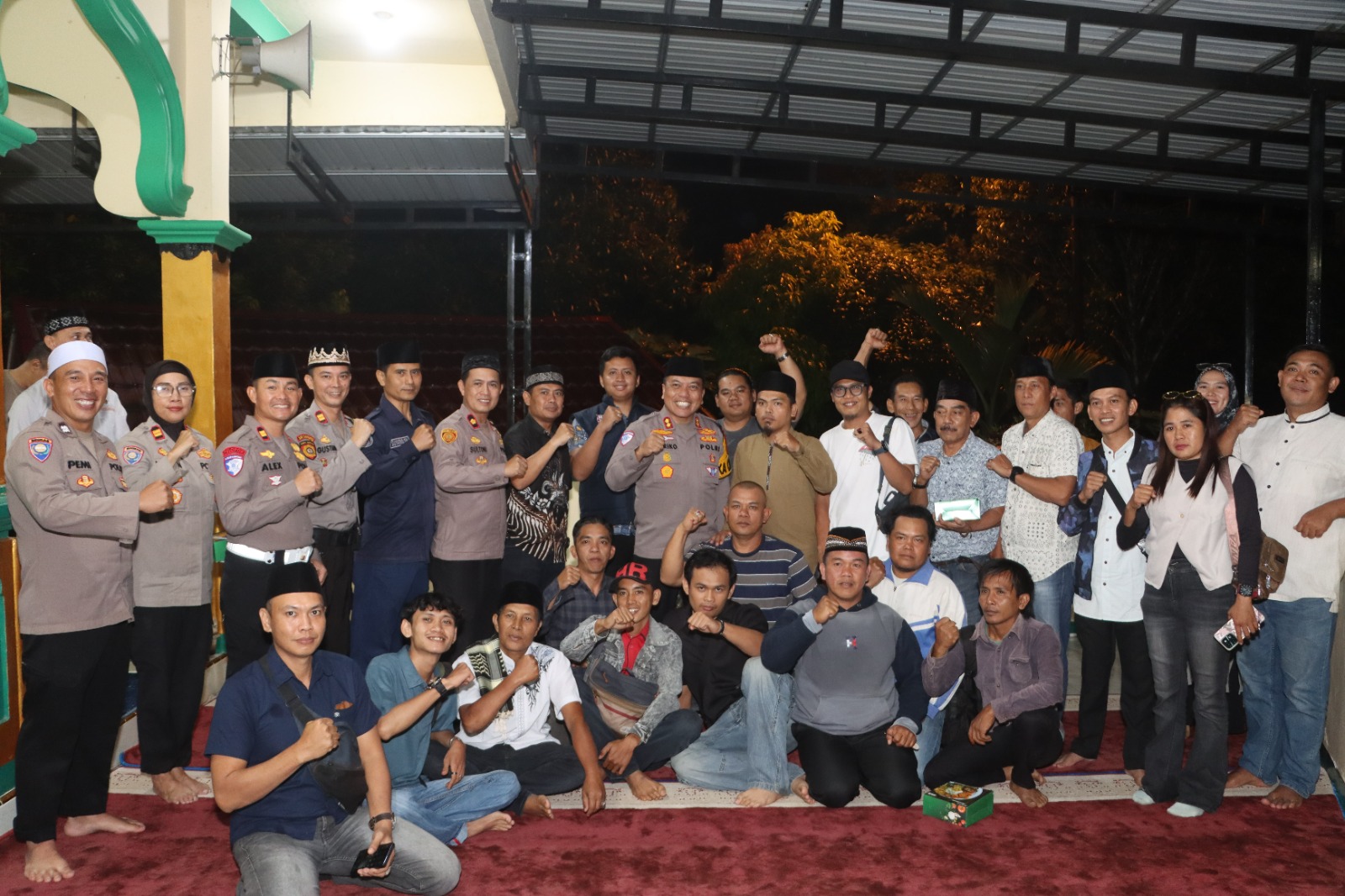 Bagi Takjil Bersama Insan Pers, Polres Kepahiang Bagikan Kebahagiaan Di Bulan Penuh Berkah