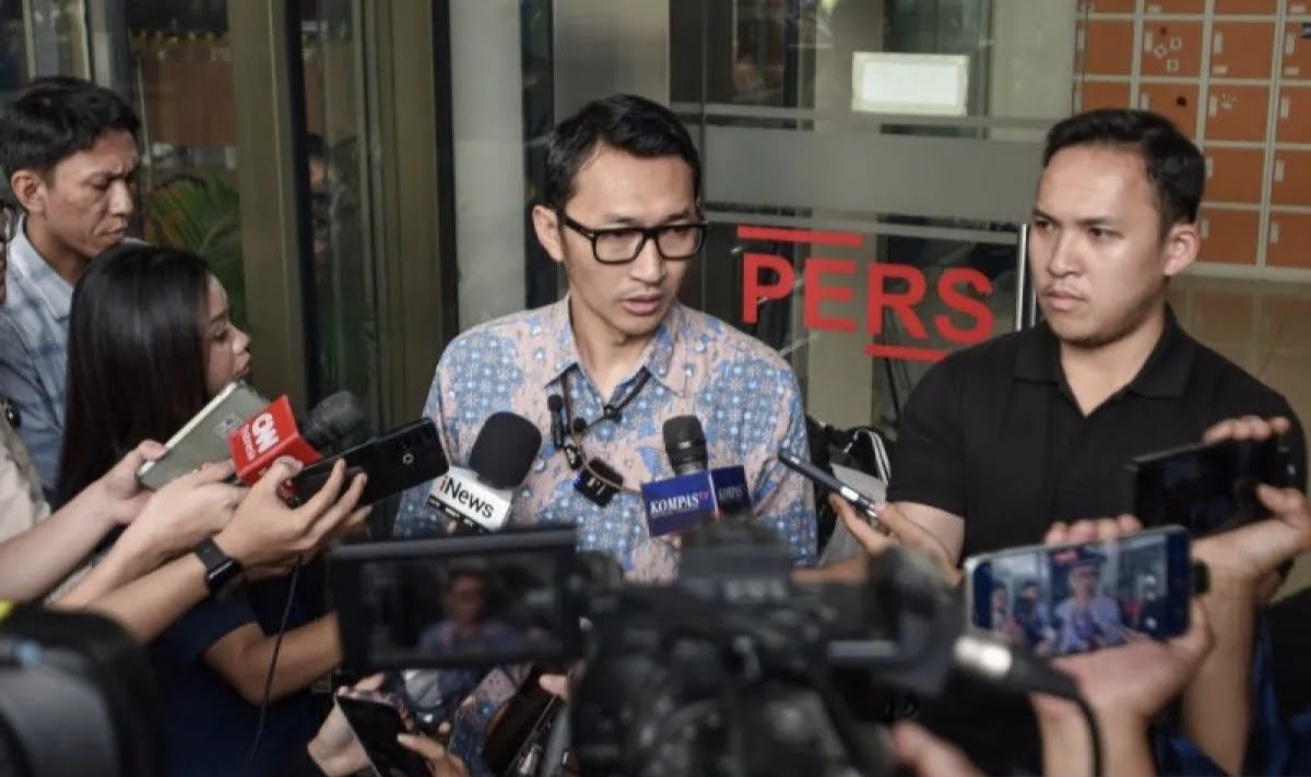 BREAKING NEWS! OTT Ke-8 KPK Tahun 2026: Bupati Dan Wabub Rejang Lebong Diduga Terima Suap Proyek BREAKING NEWS! OTT Ke-8 KPK Tahun 2026: Bupati Dan Wabub Rejang Lebong Diduga Terima Suap Proyek