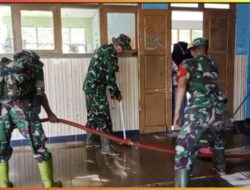 Gotong Royong Bersihkan SMPN 05 Lebong Pascabanjir, TNI, Pemerintah dan Warga Bersatu Pulihkan Lingkungan Belajar