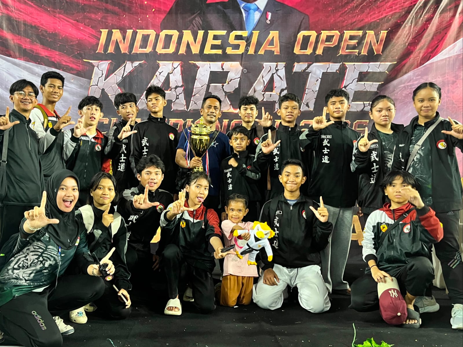 17 Atlet Sumbang 16 Emas, Lemkari Kodim 0409 Rejang Lebong Raih Peringkat 7 Nasional di Kejurnas Karate Piala Presiden 2026