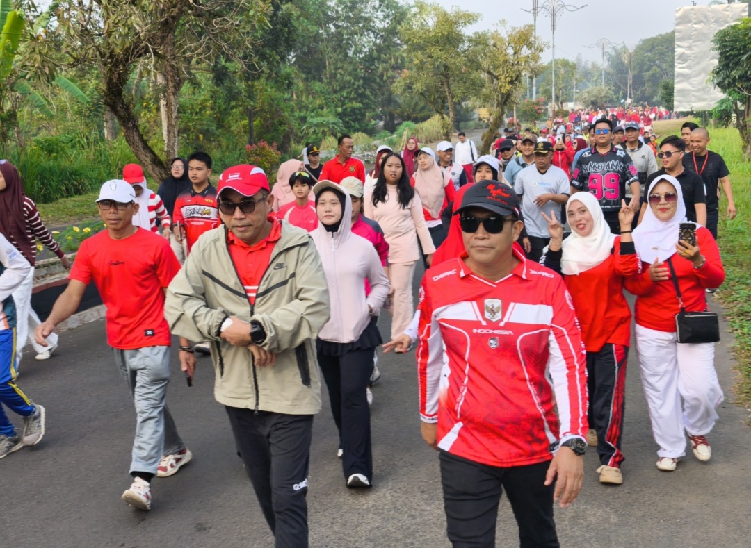 Ribuan Warga Kepahiang Tumpah Ruah, Jalan Santai HUT RI ke-81 Jadi Ajang Silaturahmi Tanpa Sekat