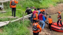 Dua Hari Hilang, Pelajar Ditemukan Tak Bernyawa di Danau Telaga Hijau, Polisi Masih Dalami Penyebab Kematian Dua Hari Hilang, Pelajar Ditemukan Tak Bernyawa di Danau Telaga Hijau, Polisi Masih Dalami Penyebab Kematian