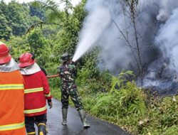Api Mengamuk di Talang Ratu, Babinsa Serda JJ Bersama Damkar dan Warga Berjibaku 3 Jam