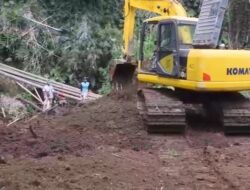 Excavator Mulai Bekerja, Jembatan Perintis Garuda Dibangun, Jadi Harapan 2.900 Warga Air Meles Bawah