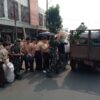 Sambut HUT ke-81 TNI, Kodim 0409/RL Bersihkan Sampah Pasar Pagi Kepahiang